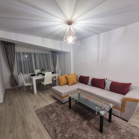 Dreams Escape 2 Appartement Craiova Buitenkant foto