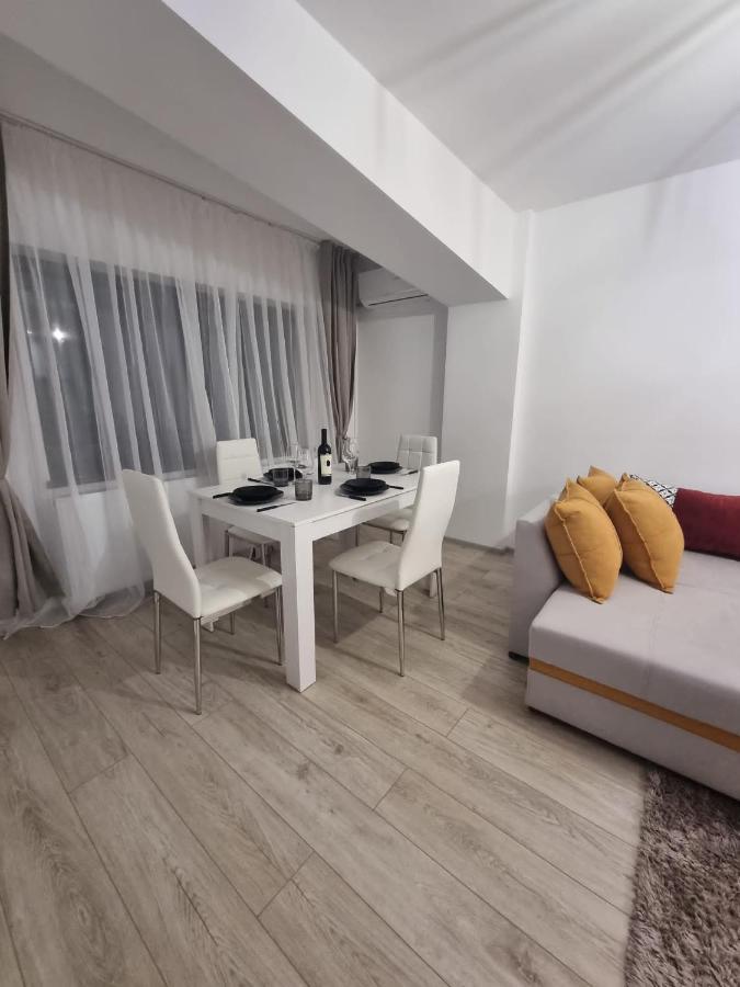 Dreams Escape 2 Appartement Craiova Buitenkant foto