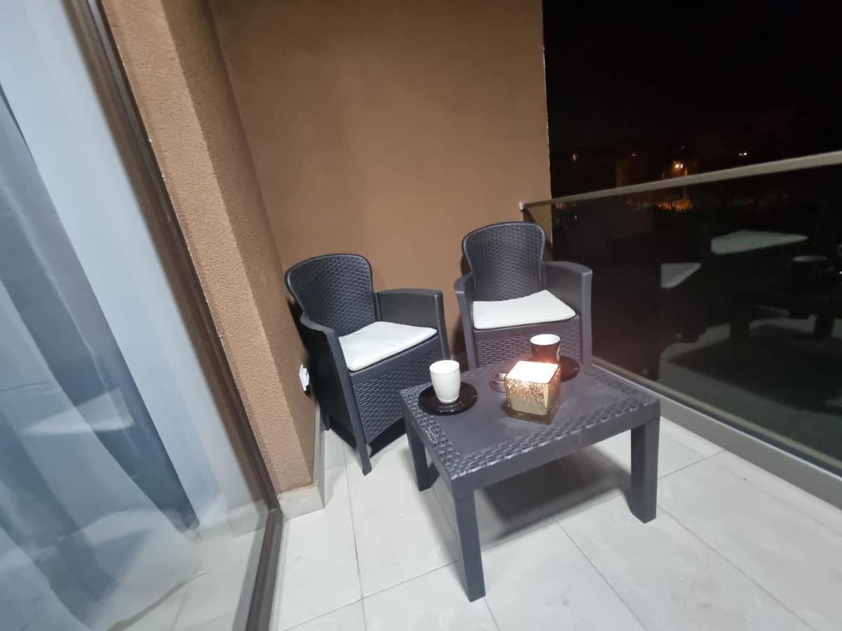 Dreams Escape 2 Appartement Craiova Buitenkant foto