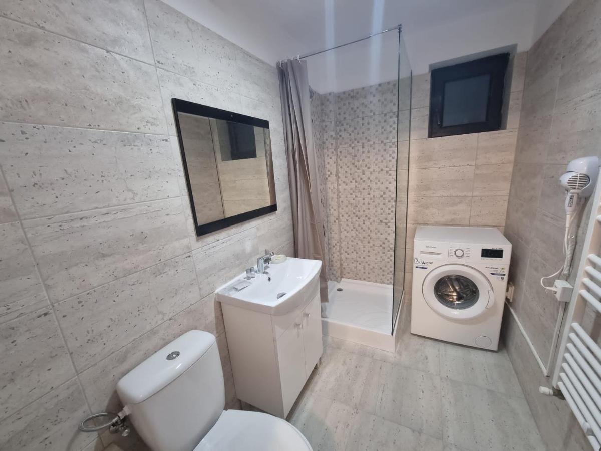Dreams Escape 2 Appartement Craiova Buitenkant foto