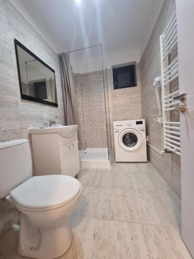 Dreams Escape 2 Appartement Craiova Buitenkant foto