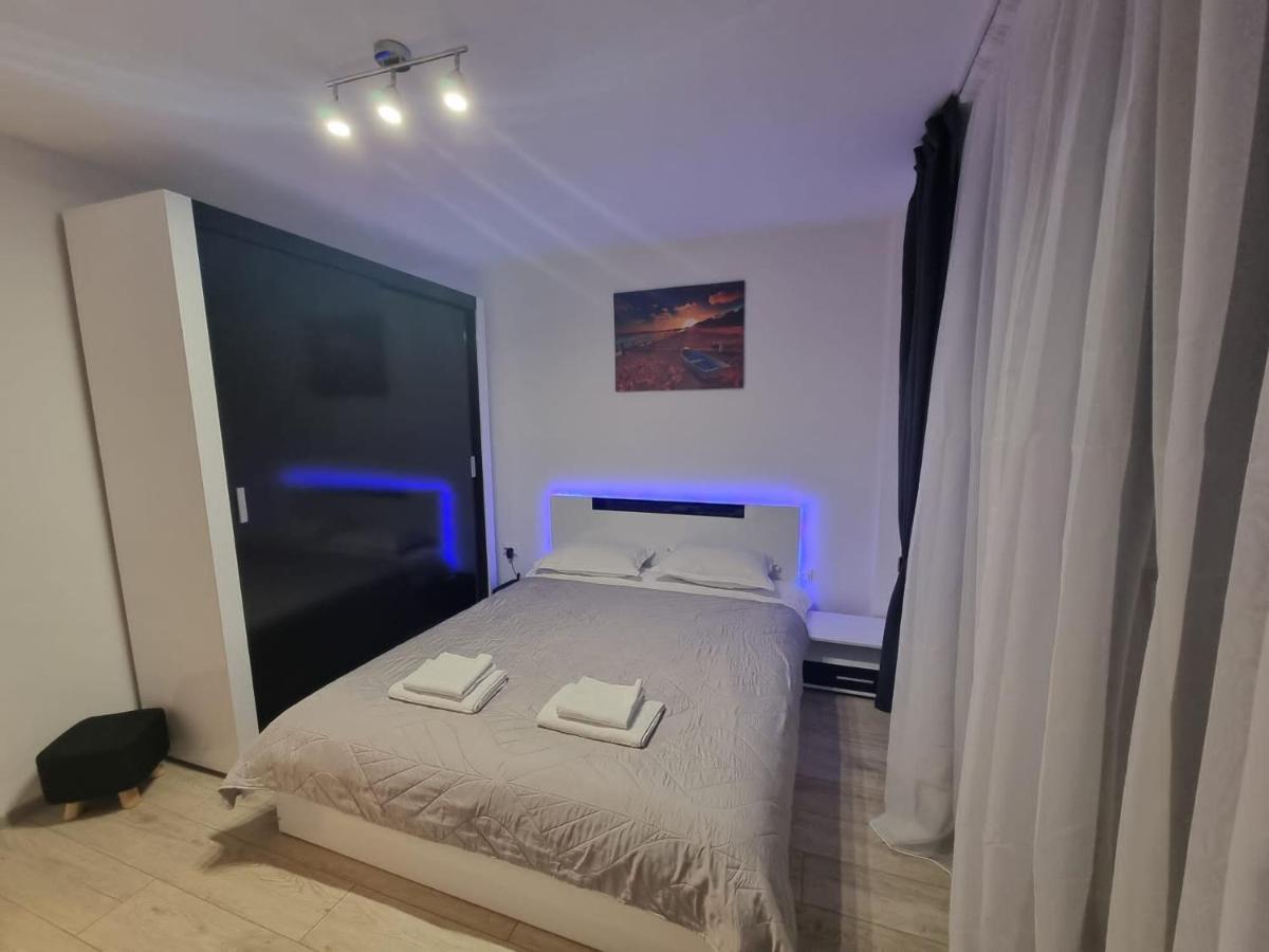 Dreams Escape 2 Appartement Craiova Buitenkant foto